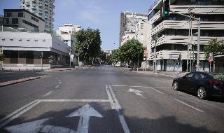 Calles vacías en Tel Aviv durante el primer día de cierre general en Israel. 