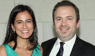 Tali Farhadian Weinstein y su esposo Boaz Weinstein.