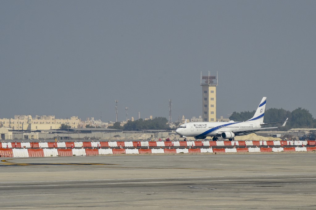 El primer vuelo comercial de Israel a Bahrein aterrizó hoy en Manama. 