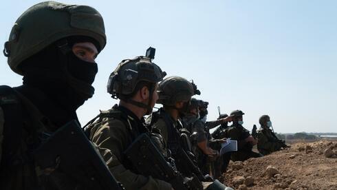 Combatientes de las FDI en la frontera con Gaza.