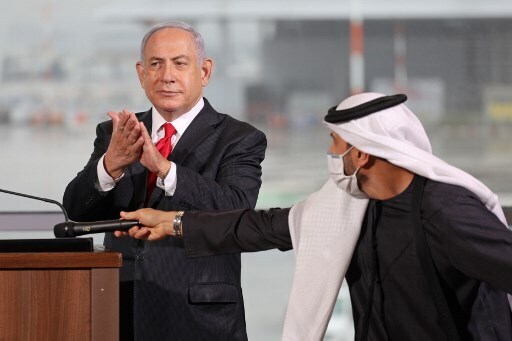 Netanyahu se acercó al Aeropuerto Internacional Ben Gurión para recibir el vuelo proveniente de Dubái. 