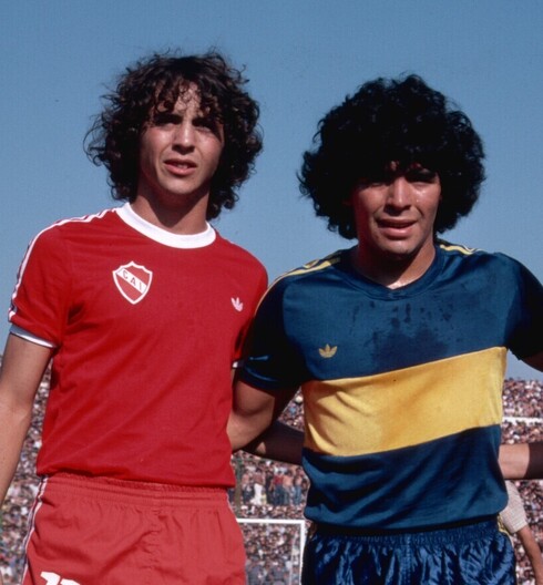 Brailovsky y Maradona a principios de la década del 80, cuando la amistad empezaba a forjarse. 