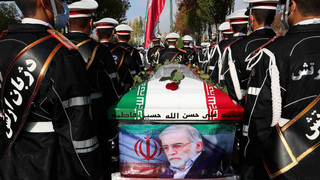 Amenazas de venganza y acusaciones contra Israel. Funeral del "padre" del programa nuclear iraní. 