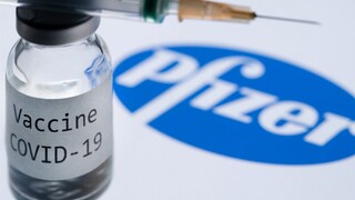 El gobierno británico es el primero en dar autorización a la vacuna de Pfizer. 