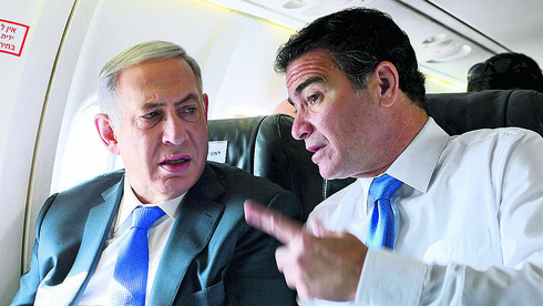 Netanyahu junto a Yossi Cohen, actual director del Mosad. 