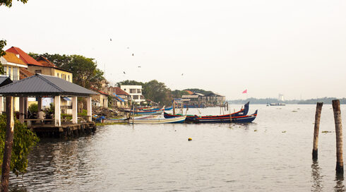 La ciudad de Kochi se encuentra a orillas del mar Arábigo. 