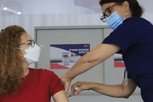 El personal del hospital israelí Sheba realiza prácticas de cara a la campaña de vacunación que comenzará el 23 de diciembre. (TPS) El personal del hospital israelí Sheba realiza prácticas de cara a la campaña de vacunación que comenzará el 23 de diciembre.