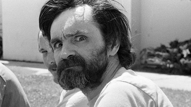 Charles Manson, el famoso asesino serial de Estados Unidos, en los años 70. 