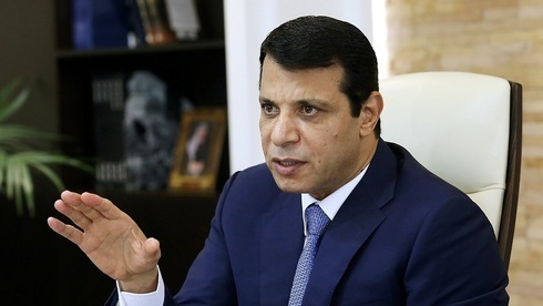 Mohammad Dahlan en su oficina en los Emiratos Árabes Unidos el año pasado. 