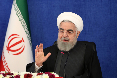 Hassan Rouhani, presidente iraní, durante una videoconferencia en su oficina de Teherán. 