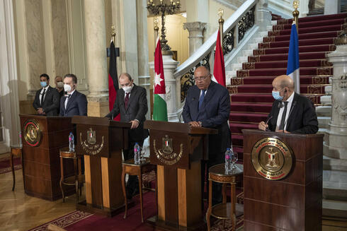 Los ministros de Relaciones Exteriores de Alemania, Francia, Jordania y Egipto se reunieron en el Cairo. 