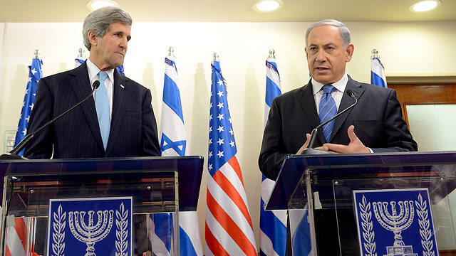 El entonces secretario de Estado estadounidense, John Kerry, y el primer ministro Benjamin Netanyahu, reunidos en Jerusalén en 2014. 