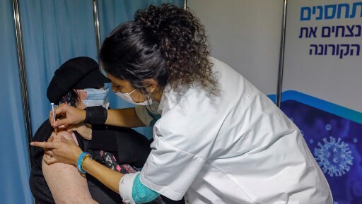Más de 2.120.000 de israelíes ya recibieron la vacuna. 