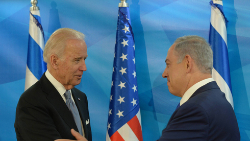 El primer ministro de Israel, Benjamín Netanyahu, con Joe Biden en 2016, cuando éste era vicepresidente de Estados Unidos. 