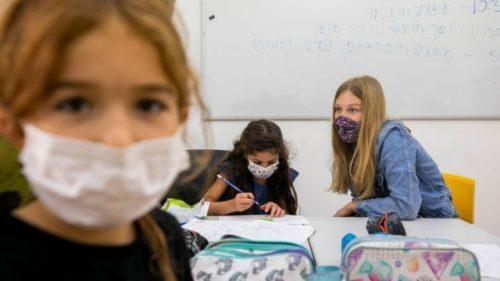 A pesar del peligro de contagios, reabrirán las escuelas israelíes. 