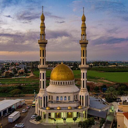 La mezquita al Rawda, una de las más grande de Israel, ubicada en la ciudad norteña de Jaljulia.