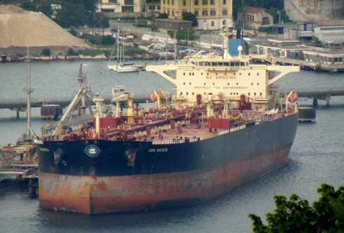El barco apuntado por Israel como responsable del reciente derrame de alquitrán. (Ynet) Barco Irán Libia