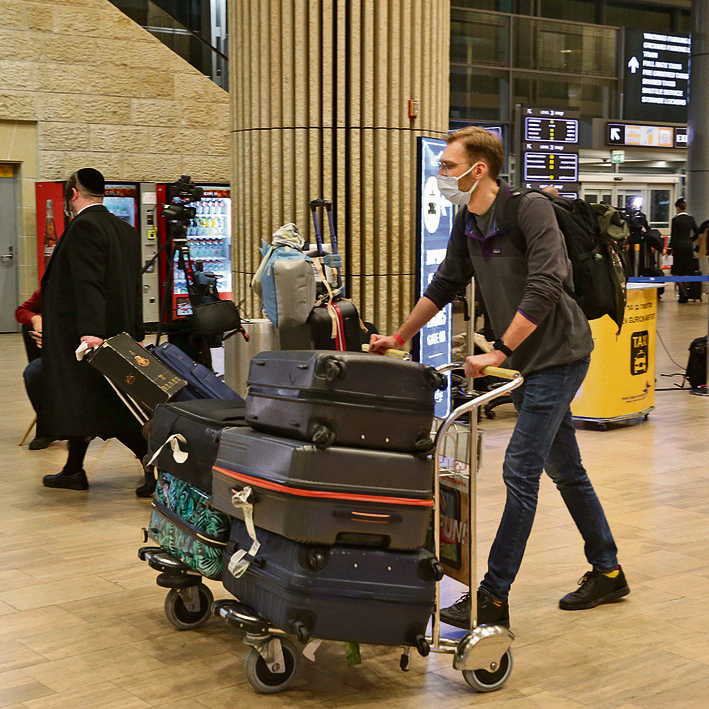 ¿Los israelíes podrán vacunarse en el aeropuerto al regresar del exterior? 