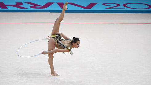 Linoy Ashram, gimnasta israelí campeona del mundo, buscará una medalla en los Juegos Olímpicos de Tokio. 