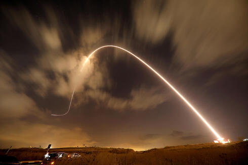 Un cohete es interceptado sobre Sderot.