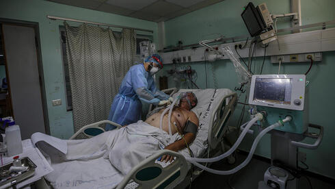 Los hospitales en Gaza están al máximo de su capacidad por la pandemia.