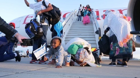 Inmigrantes etíopes llegan a Israel.