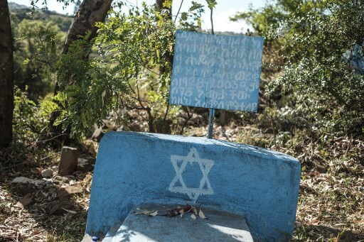 El cementerio judío en Etiopía comienza a quedarse sin espacio. 