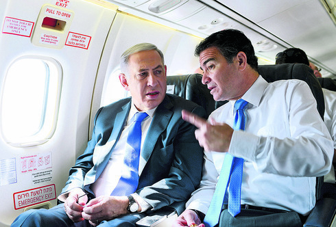 El primer ministro Benjamin Netanyahu y el director del Mossad, Yossi Cohen. 