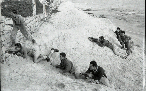 Entrenamiento de soldados israelíes durante la Guerra de la Independencia, 1948. 