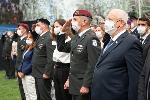 El presidente Reuven Rivlin y el jefe de las FDI, Aviv Kochavi, durante la ceremonia en Jerusalem.