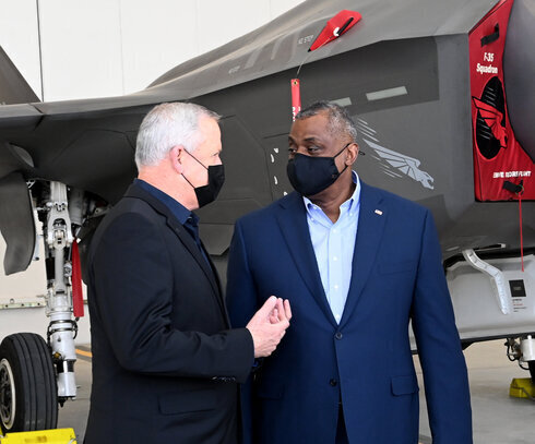 El secretario de Defensa de Estados Unidos, Lloyd Austin, y el ministro de Defensa, Benny Gantz, visitaron una base de la Fuerza Aérea israelí la semana pasada. 