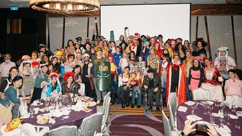La comunidad judía de Taiwán durante la celebración de Purim, sin máscaras ni distancia social. (Archi Chang/JTA) La comunidad judía de Taiwán durante la celebración de Purim, sin máscaras ni distancia social.
