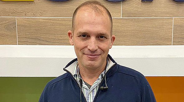 Yotam Ben Ari, gerente de operacies de comercio electrónico de eGold.