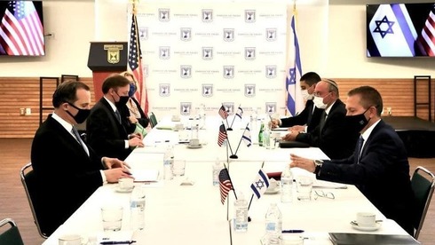 Cara a cara: primera reunión presencial entre delegaciones oficiales de Israel y Estados Unidos desde la asunción de Biden. 