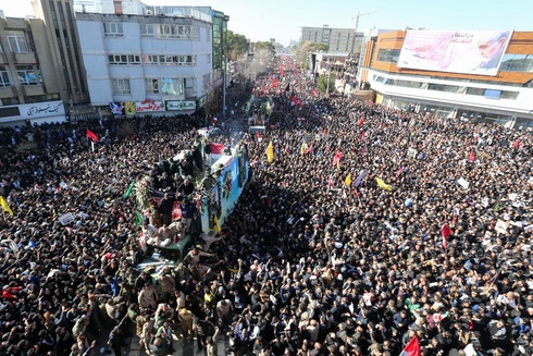 Funerales de Qassem Soleimani, Irán, en enero 2020. Una avalancha causó 55 muertos. 