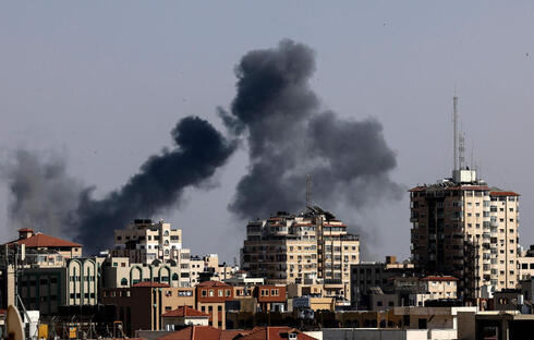 El Ejército de Israel atacó una fila de edificio en Gaza. 