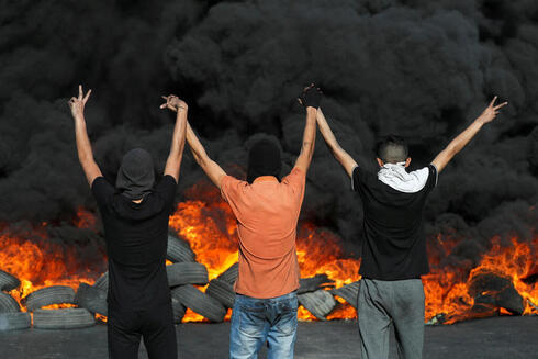 Manifestantes palestinos en Cisjordania.