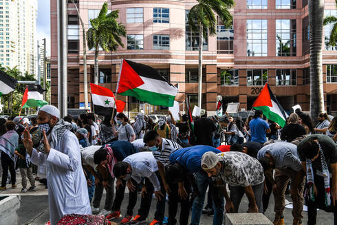 Protesta pro-palestina en Lauderdale, Florida, en medio del conflicto Gaza-Israel 