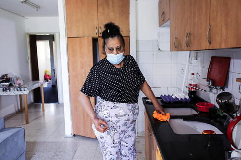 Randa Aweis, la mujer palestina que recibió un riñón de Yigal Yehoushua, en su casa de Jerusalem. (Reuters) Randa Aweis, la mujer palestina que recibió un riñón de Yigal Yehoushua, en su casa de Jerusalem.