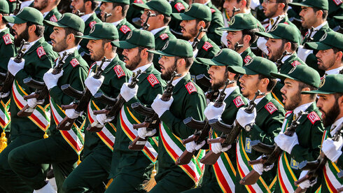 Miembros de la Guardia Revolucionaria durante un desfile militar en Teherán. 