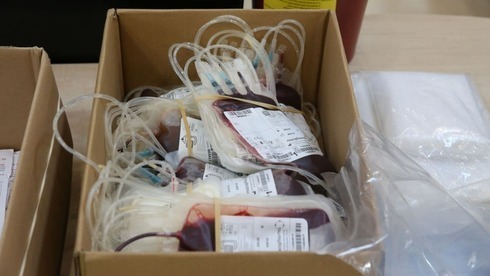 Kits de donación de sangre.