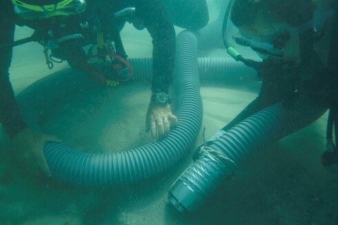 Tareas de excavación submarina. 