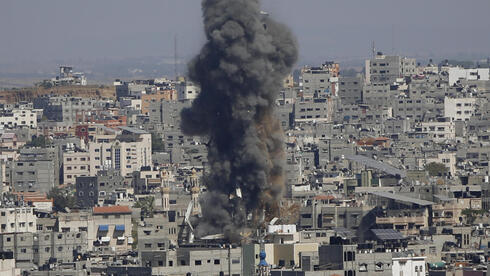 Un ataque de la Fuerza Aérea israelí en Gaza, durante el conflicto con Hamás, en mayo. 