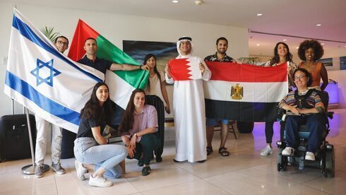 Jóvenes influencers del mundo árabe se reúnen con homólogos israelíes en una visita organizada por la organización Israel-Is. 