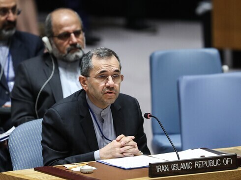 Majid Takht Ravanchi, enviado de Irán ante la ONU, hablando en el Consejo de Seguridad en 2020. 