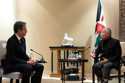 El secretario de Estado de Estados Unidos, Antony Blinken, en reunión con el rey jordano, Abdullah II. 