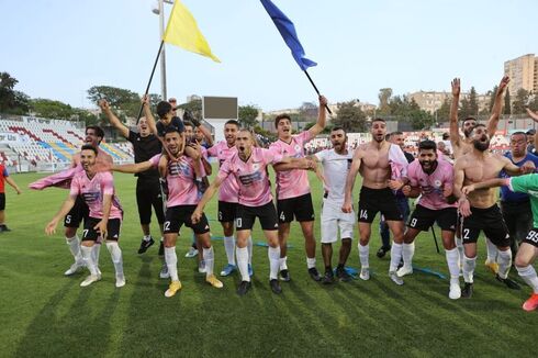 Maccabi Bnei Reineh, del ascenso israelí, le dio un gran susto al Atalanta de Italia. 