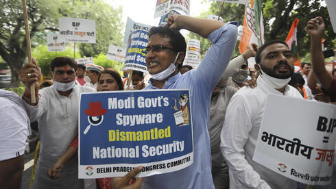 Opositores apuntan contra el gobierno de Narendra Modi. 