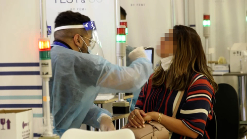Una instalación de pruebas de coronavirus en el aeropuerto Ben-Gurion. 