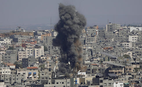 Uno de los ataques aéreos israelíes sobre objetivos de Gaza. 